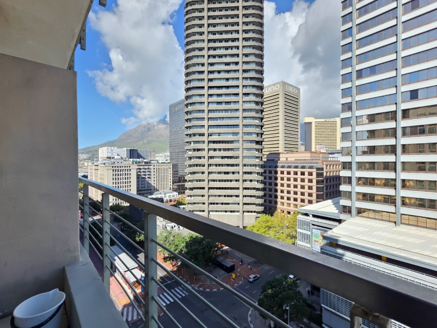 2 Bedroom Property for Sale in Cape Town City Centre Western Cape